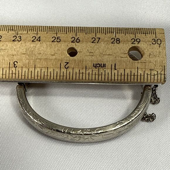 Vtg Victorian Revival Flower Silver Tone Safety Chain Hinged Bracelet Size 6 - Picture 8 of 8